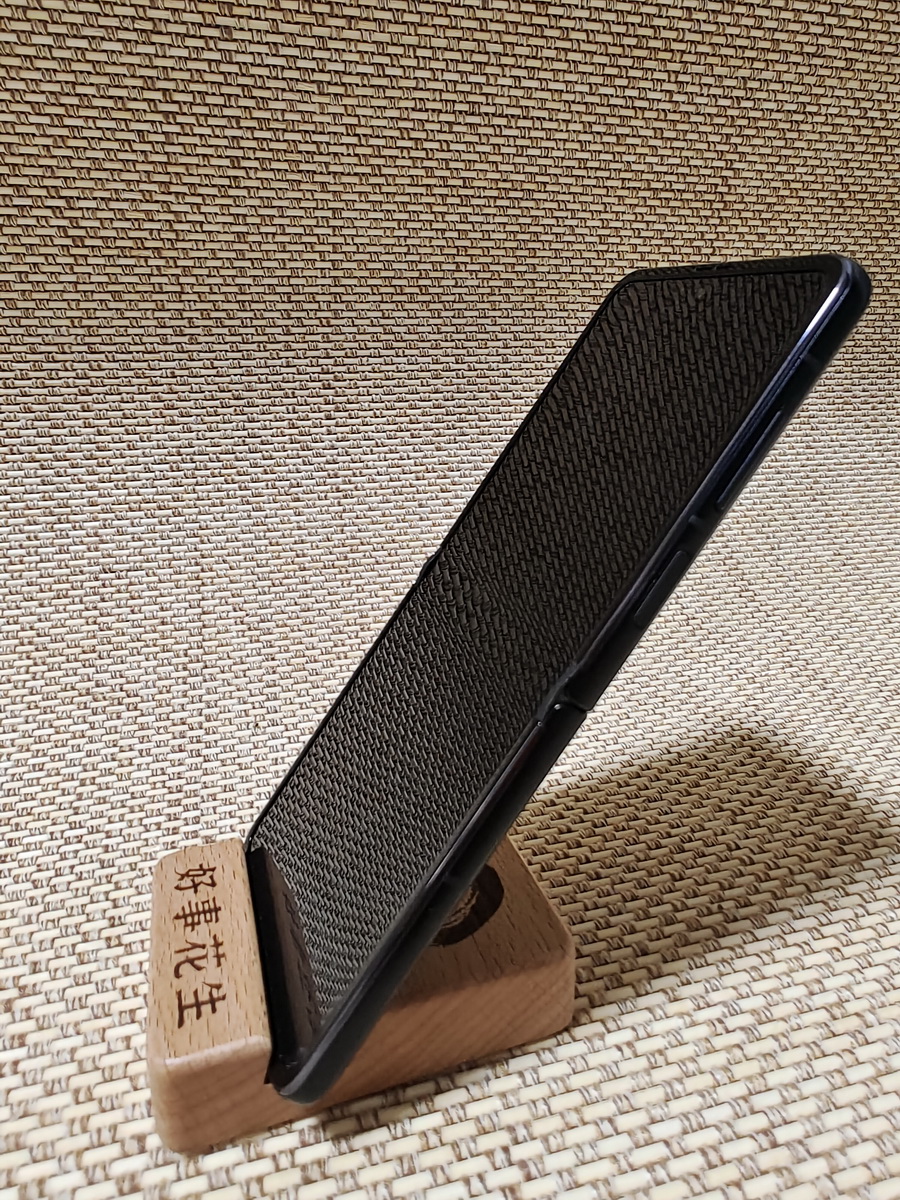 钻黑“翻盖”折叠机 vivo X Flip来了 - 第5张 - 智趣东西 钻黑“翻盖”折叠机 vivo X Flip来了 - 第5张
