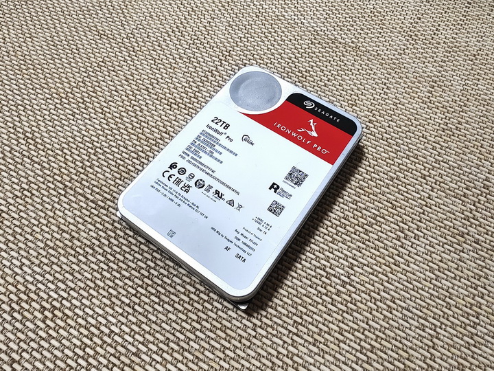 地表最强机械硬盘!希捷酷狼Pro 22TB为什么这么强? - 第2张 - 智趣东西 地表最强机械硬盘!希捷酷狼Pro 22TB为什么这么强? - 第2张