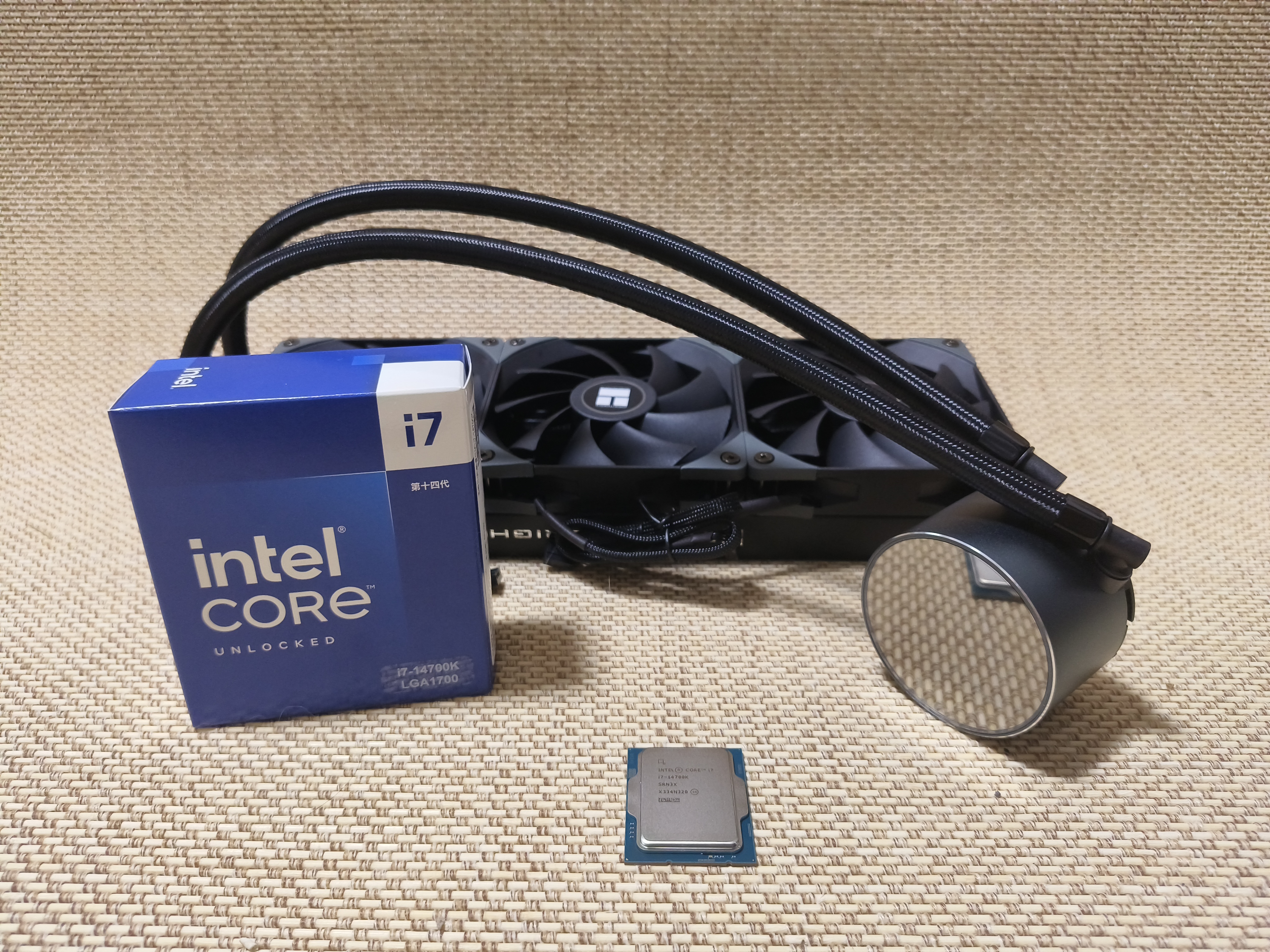 功耗骤降60W!Intel酷睿第14代i7 14700K的另类打开姿势 - 第1张 - 智趣东西 功耗骤降60W!Intel酷睿第14代i7 14700K的另类打开姿势 - 第1张
