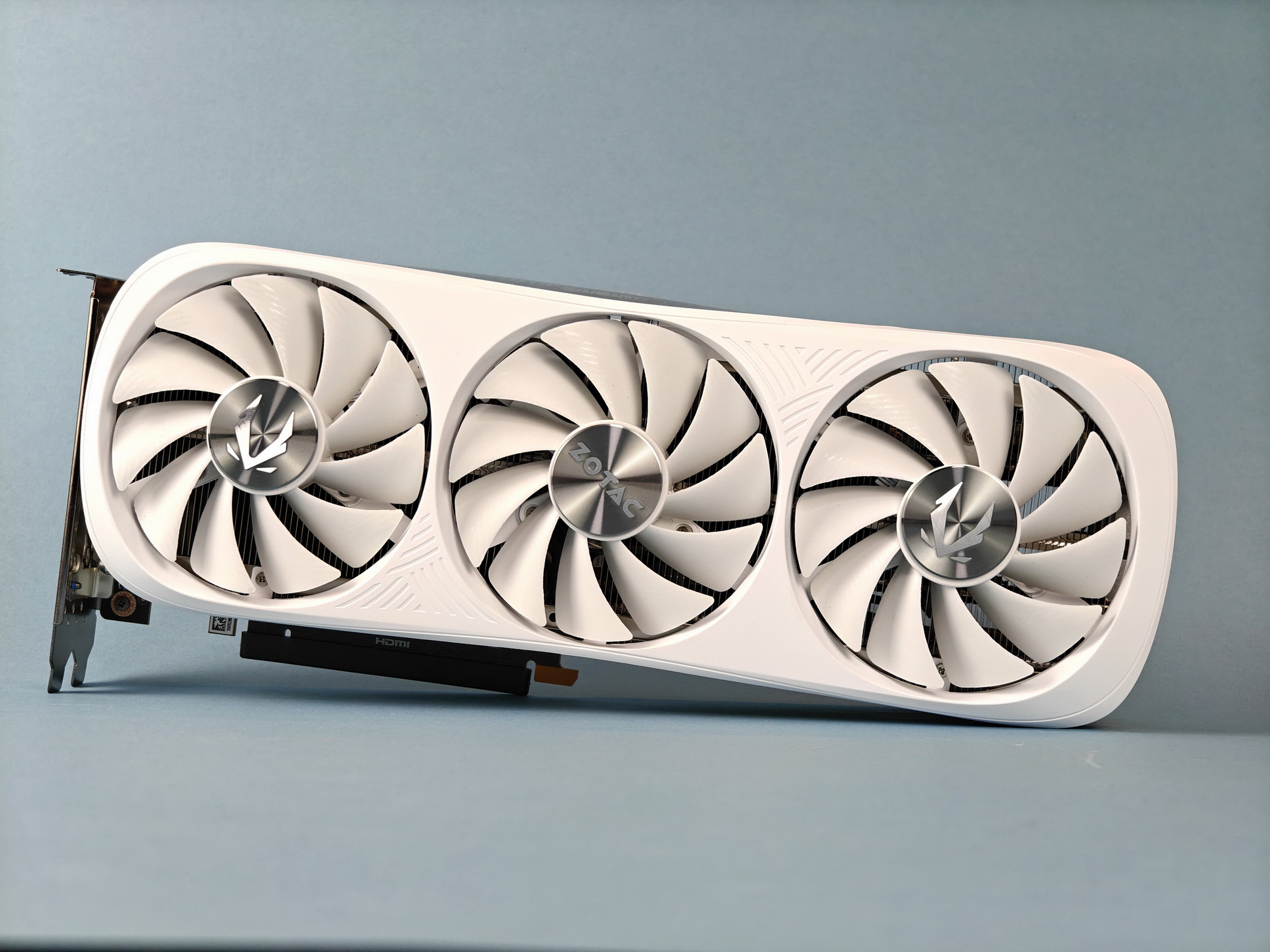 解禁日首测!索泰RTX 4080 SUPER-16GB TRINITY OC月白显卡 - 第1张 - 智趣东西 解禁日首测!索泰RTX 4080 SUPER-16GB TRINITY OC月白显卡 - 第1张