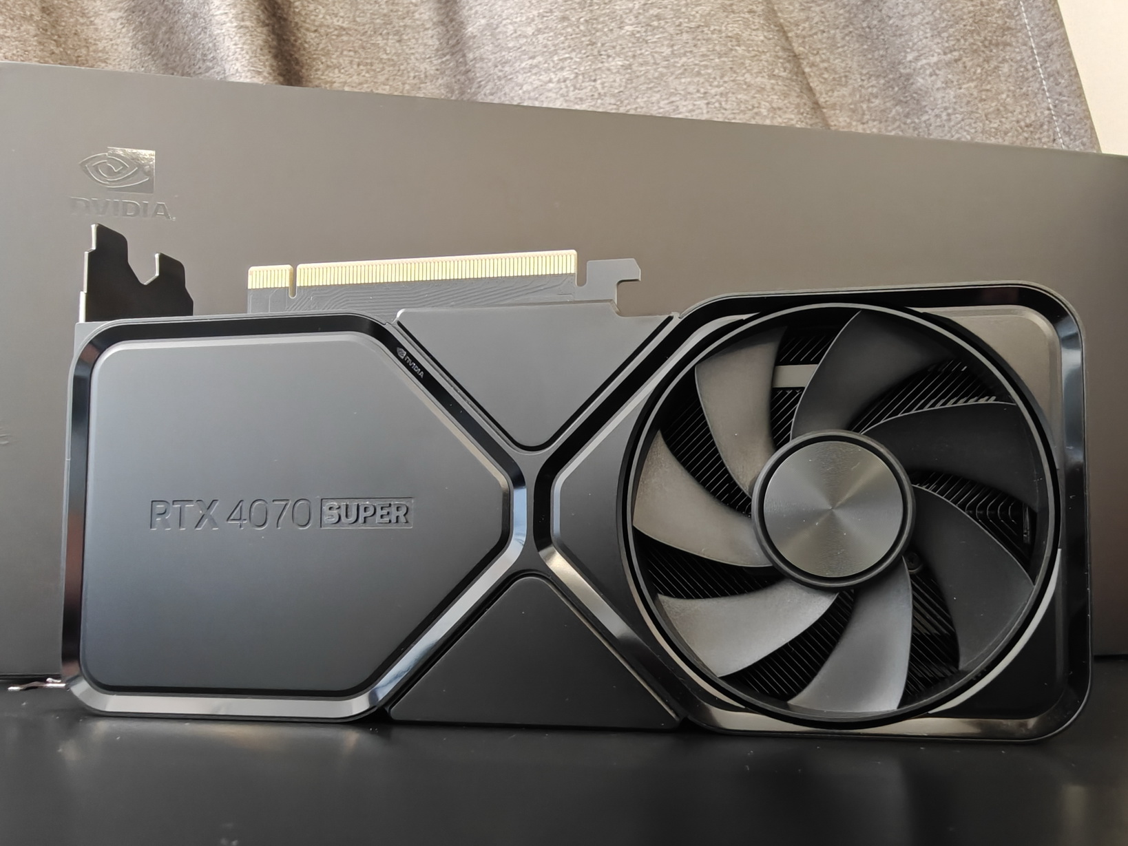 最有诚意的升级 GeForce RTX 4070 SUPER测试 - 第3张 - 智趣东西 最有诚意的升级 GeForce RTX 4070 SUPER测试 - 第3张