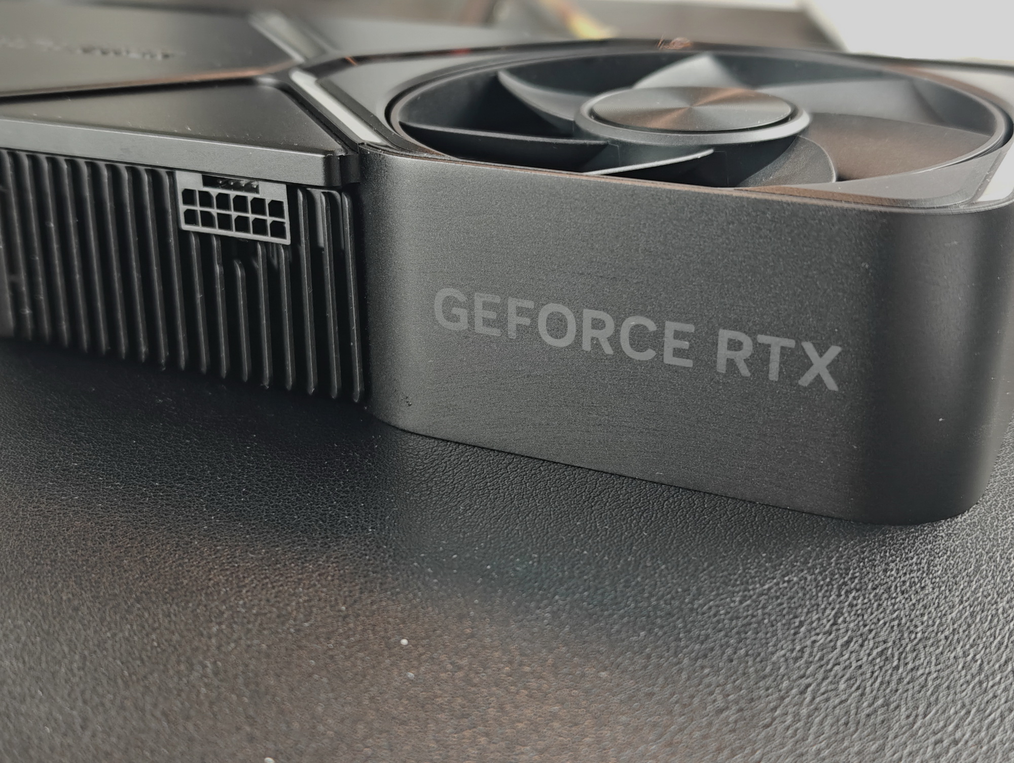 最有诚意的升级 GeForce RTX 4070 SUPER测试 - 第5张 - 智趣东西 最有诚意的升级 GeForce RTX 4070 SUPER测试 - 第5张