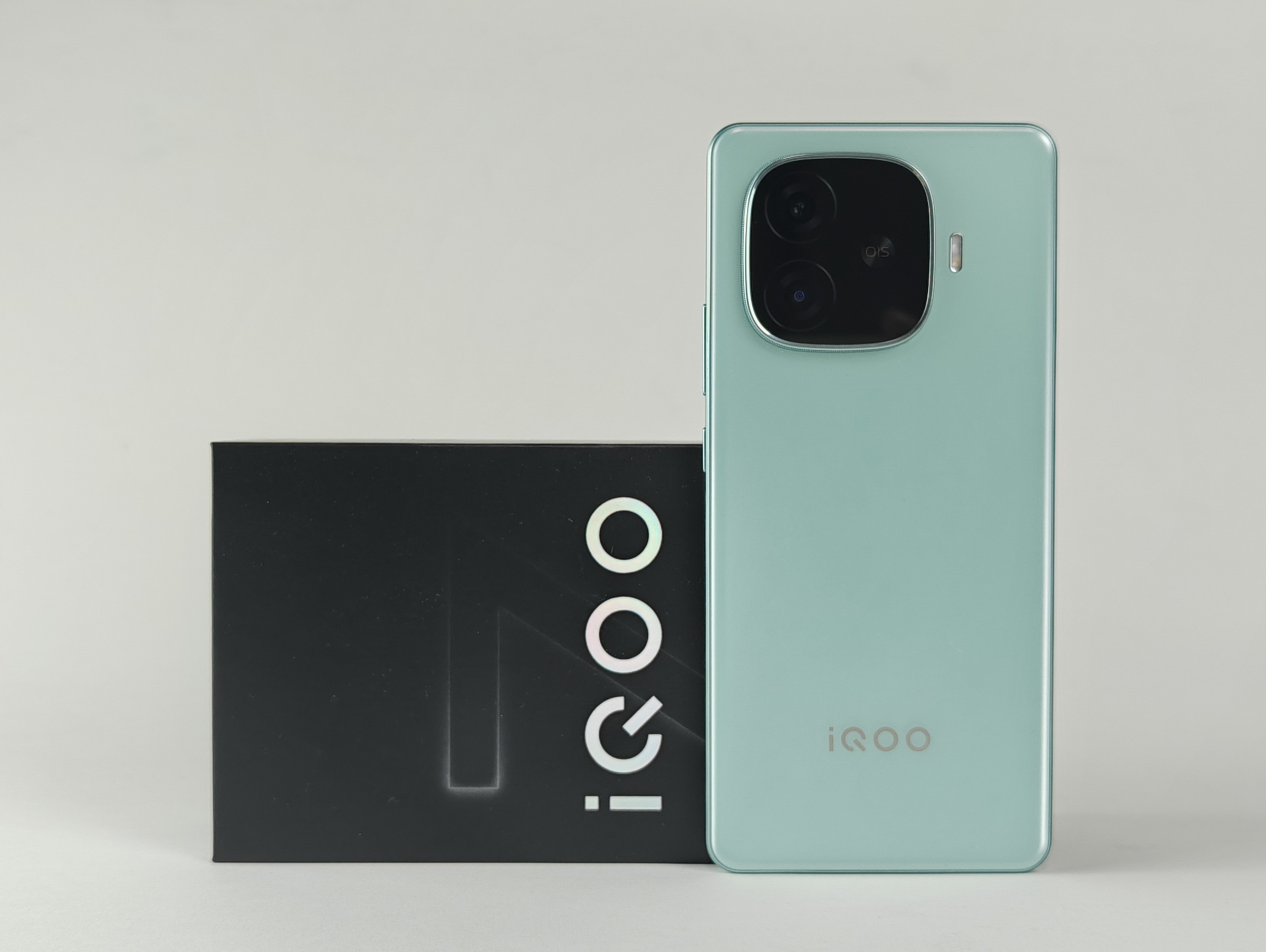 骁龙8s Gen3课代表!iQOO Z9 Turbo试用记录 - 第1张 - 智趣东西 骁龙8s Gen3课代表!iQOO Z9 Turbo试用记录 - 第1张