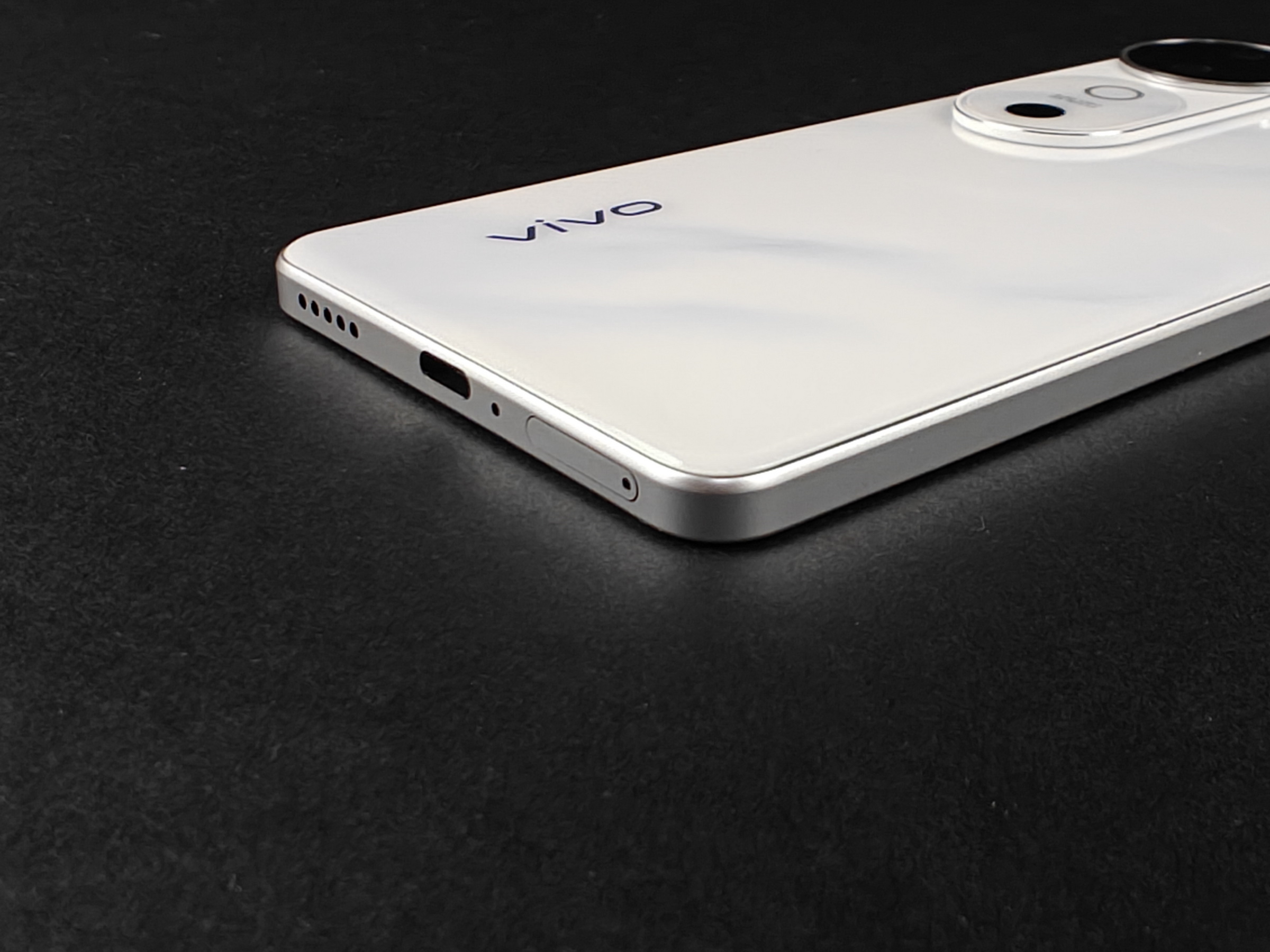 不止AI+拍照 还是年度续航王!vivo S19首测 - 第4张 - 智趣东西 不止AI+拍照 还是年度续航王!vivo S19首测 - 第4张