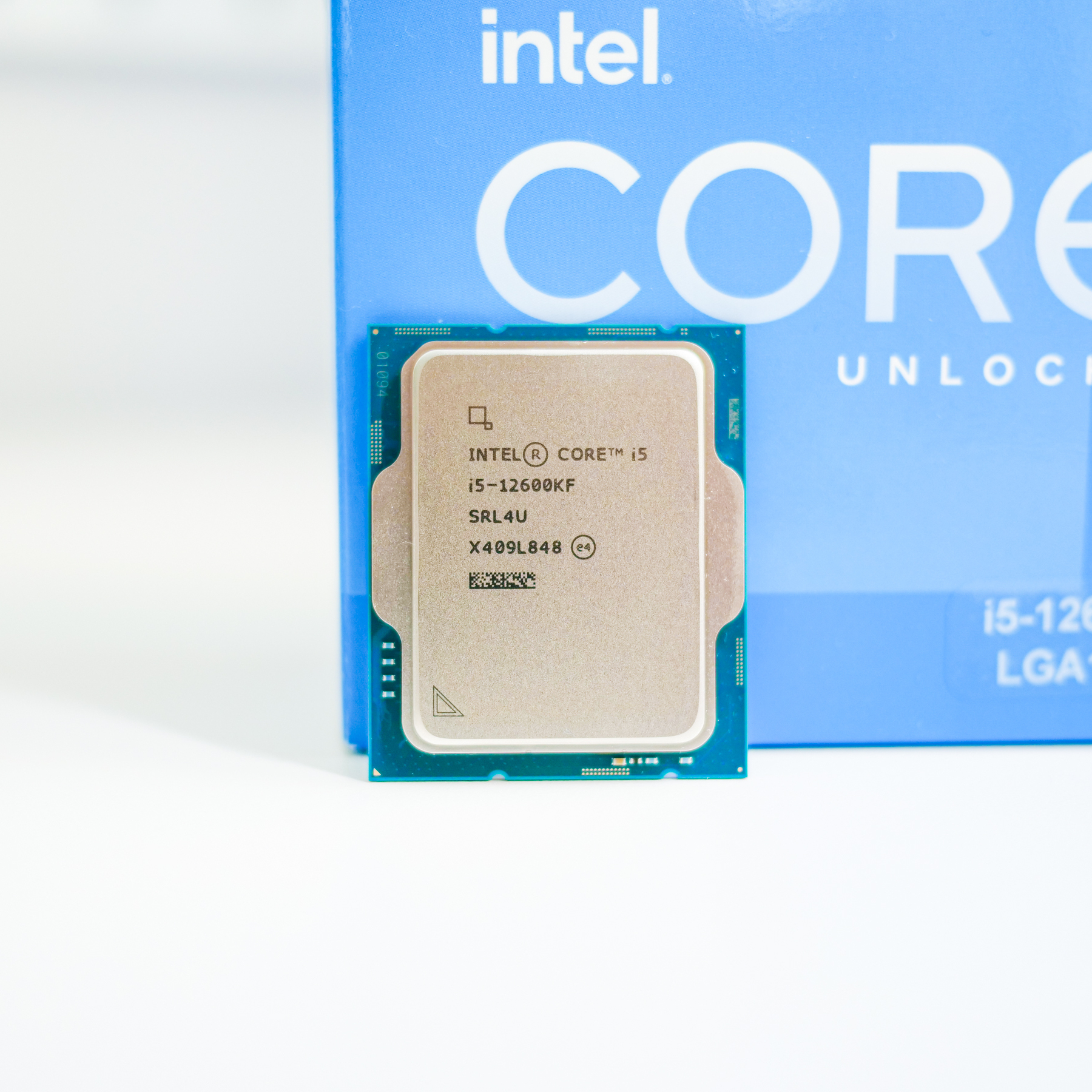 涨到离谱!12600KF、7800X3D为什么飘了? - 第2张 - 智趣东西 涨到离谱!12600KF、7800X3D为什么飘了? - 第2张