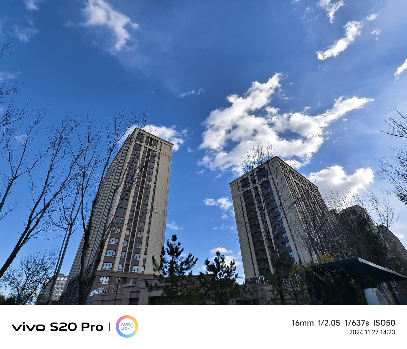 越给越多!潜望长焦+旗舰级SoC的vivo S20 Pro首测来了! - 第2张 - 智趣东西 越给越多!潜望长焦+旗舰级SoC的vivo S20 Pro首测来了! - 第2张