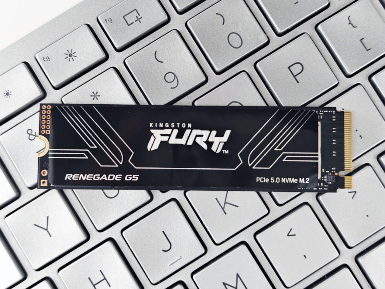 满配固态硬盘之王!Kingston FURY Renegade G5 PCIe 5.0 4TB首测! - 第5张 - 智趣东西 满配固态硬盘之王!Kingston FURY Renegade G5 PCIe 5.0 4TB首测! - 第5张