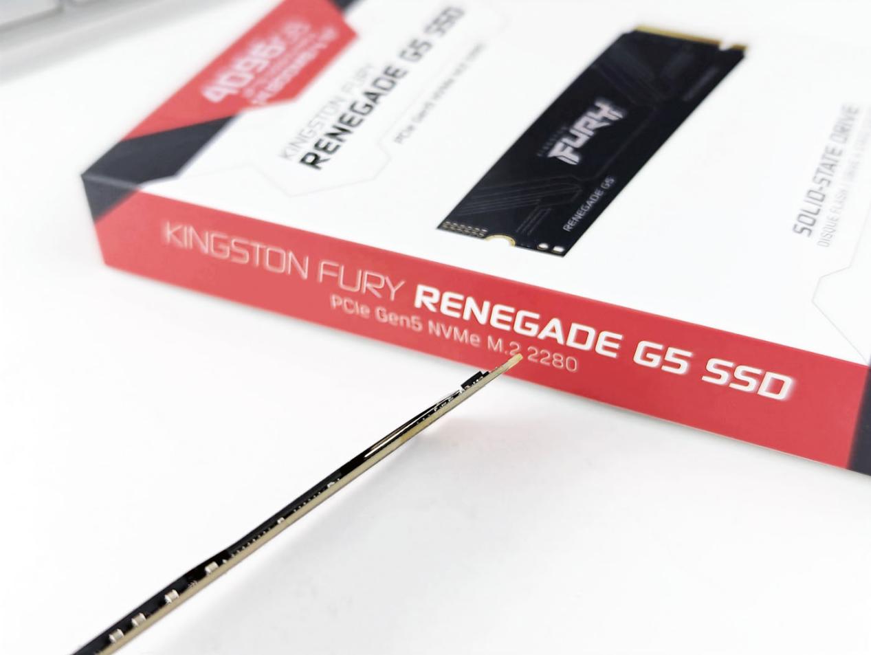满配固态硬盘之王!Kingston FURY Renegade G5 PCIe 5.0 4TB首测! - 第6张 - 智趣东西 满配固态硬盘之王!Kingston FURY Renegade G5 PCIe 5.0 4TB首测! - 第6张
