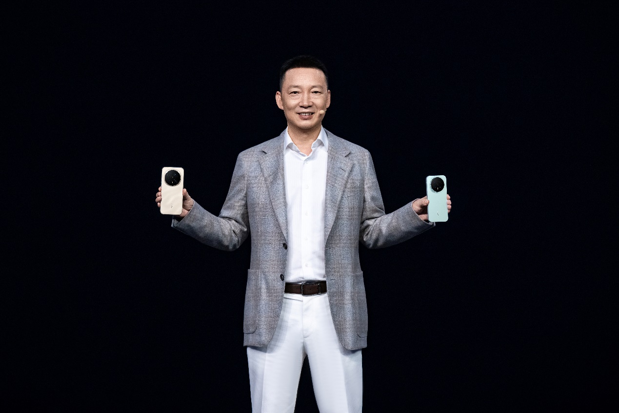 荣耀Magic8系列正式发布 开启自进化AI原生手机时代 - 第1张