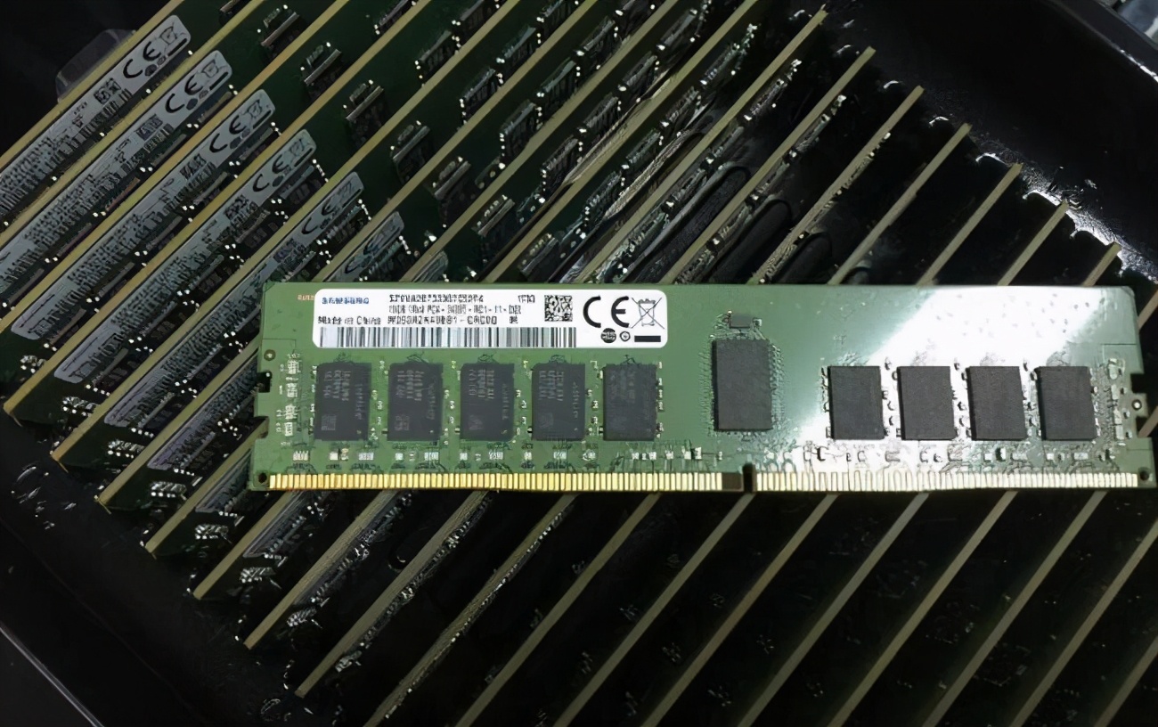 内存涨涨涨,显示器降降降:2025年底装机市场冰火两重天 - 第3张 - 智趣东西 内存涨涨涨,显示器降降降:2025年底装机市场冰火两重天 - 第3张