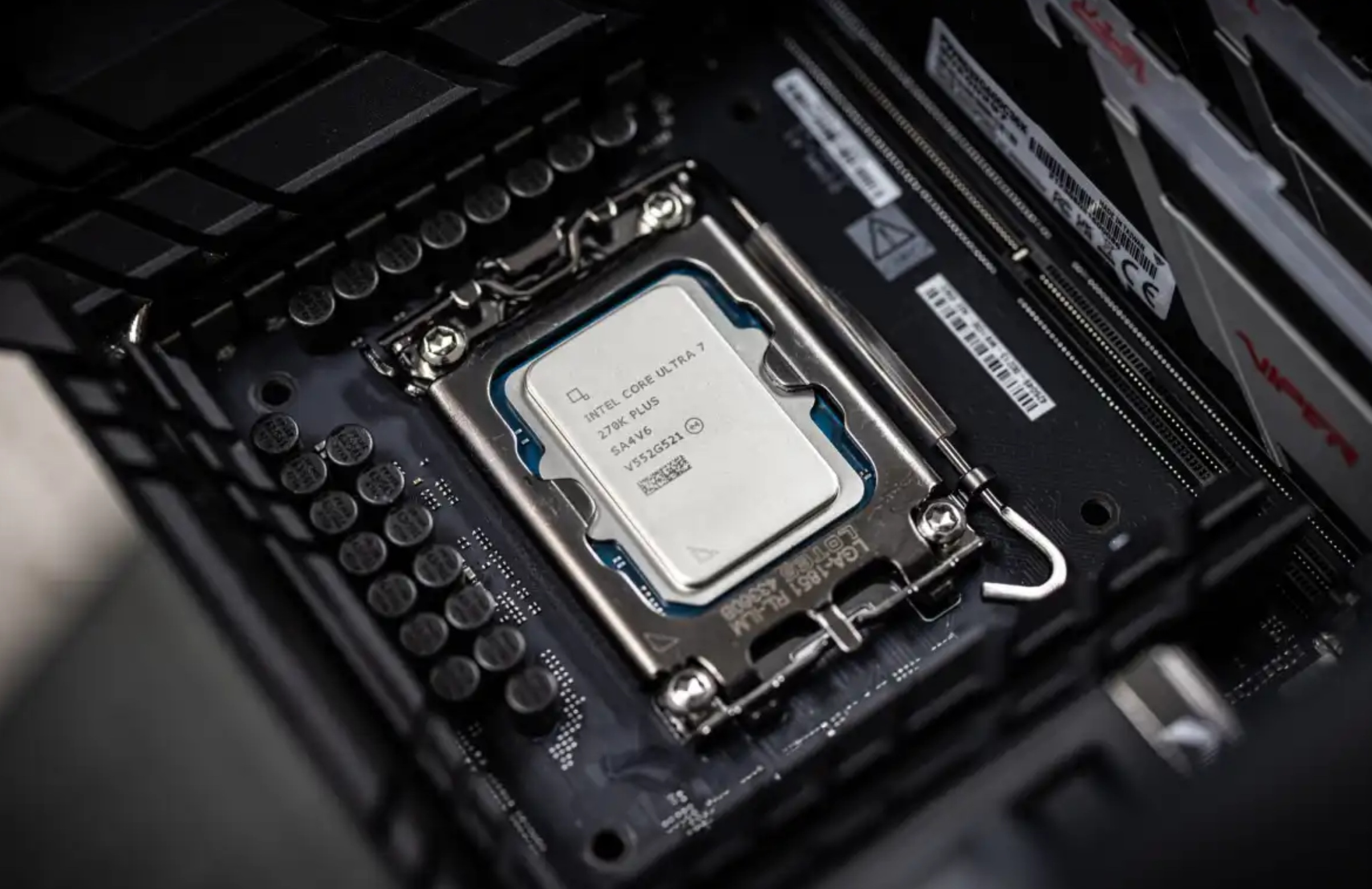 下放i9当i7!Intel酷睿Ultra7 270K Plus能提振你的信心吗? - 第8张 - 智趣东西 下放i9当i7!Intel酷睿Ultra7 270K Plus能提振你的信心吗? - 第8张