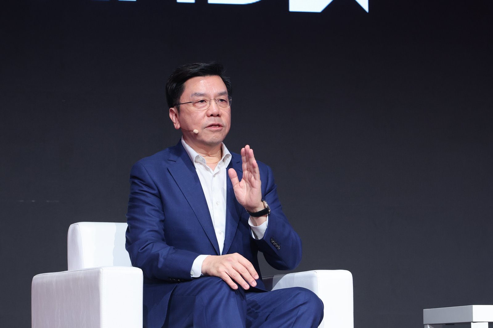 零一万物与AMD联合发布Cube01：李开复博士与苏姿丰博士同台共话多智能体时代的智算基础设施 - 第4张