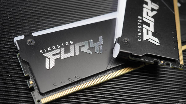 DDR5内存：真实频率 vs 等效速率，那些被标错的数字