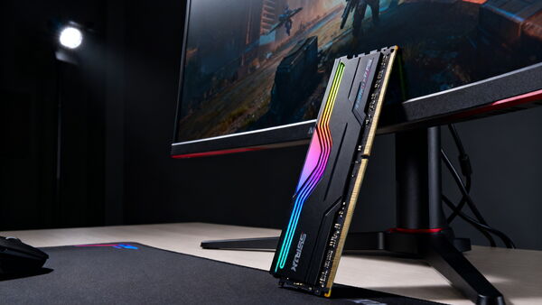 内存涨涨涨，显示器降降降：2025年底装机市场冰火两重天