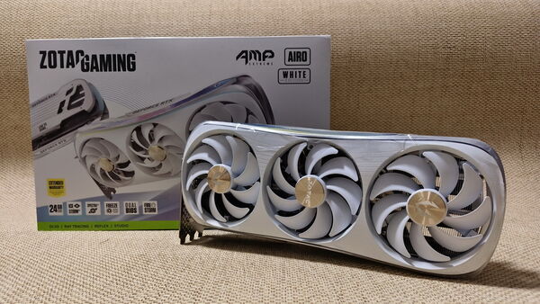 最强游戏PC来了 索泰RTX 4090 AMP月白+i7 14700K的那点事