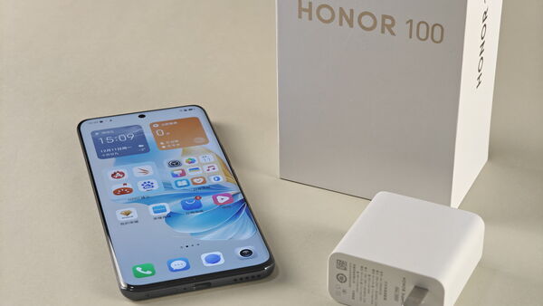 2499元的越级体验 荣耀100长测