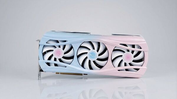 盈通樱瞳水着RX 9070 XT 16GB：在RTX 5070 Ti高涨时，把真正的性价比拉回了现实