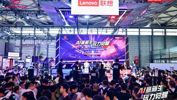 AI意新生 玩力觉醒！联想AI PC家族新成员亮相ChinaJoy 2024