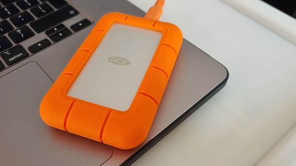 数据安全3+1！雷孜LaCie小金刚 USB-C 2TB三防移动硬盘